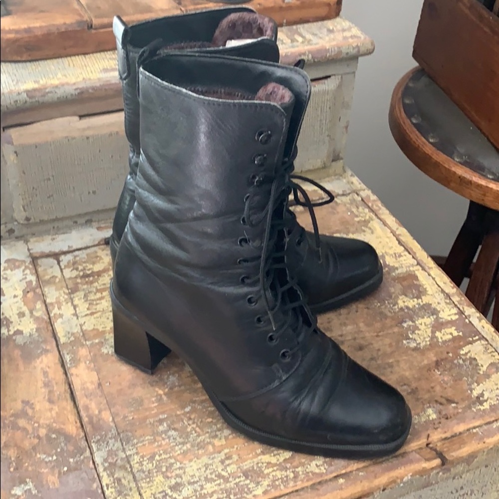 Leather Canadian boots - Picture 2 of 6